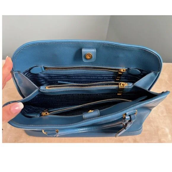 ✨💙 Authentic Prada Saffiano Leather Dome Tote in Blue 💙✨ - Picture 13 of 16